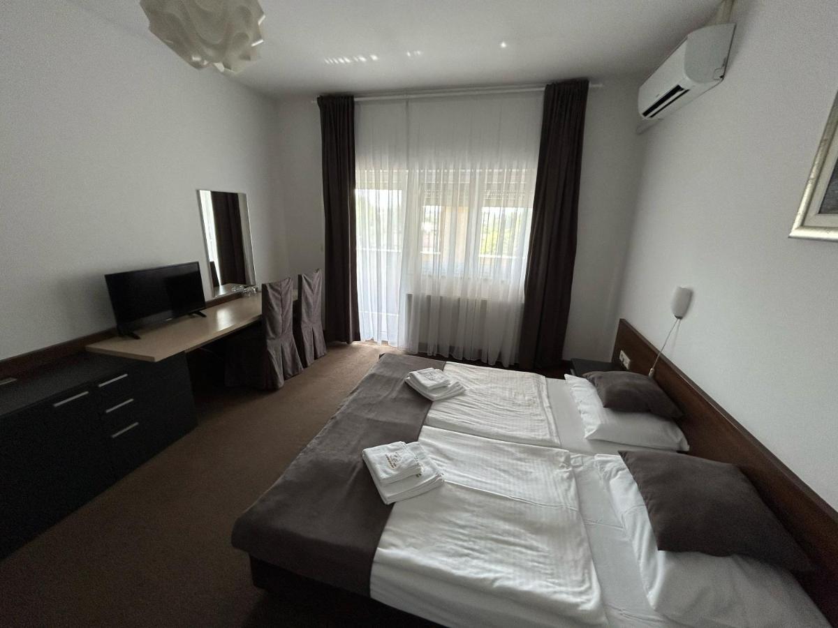 Rooms Elez Sesvete Buitenkant foto