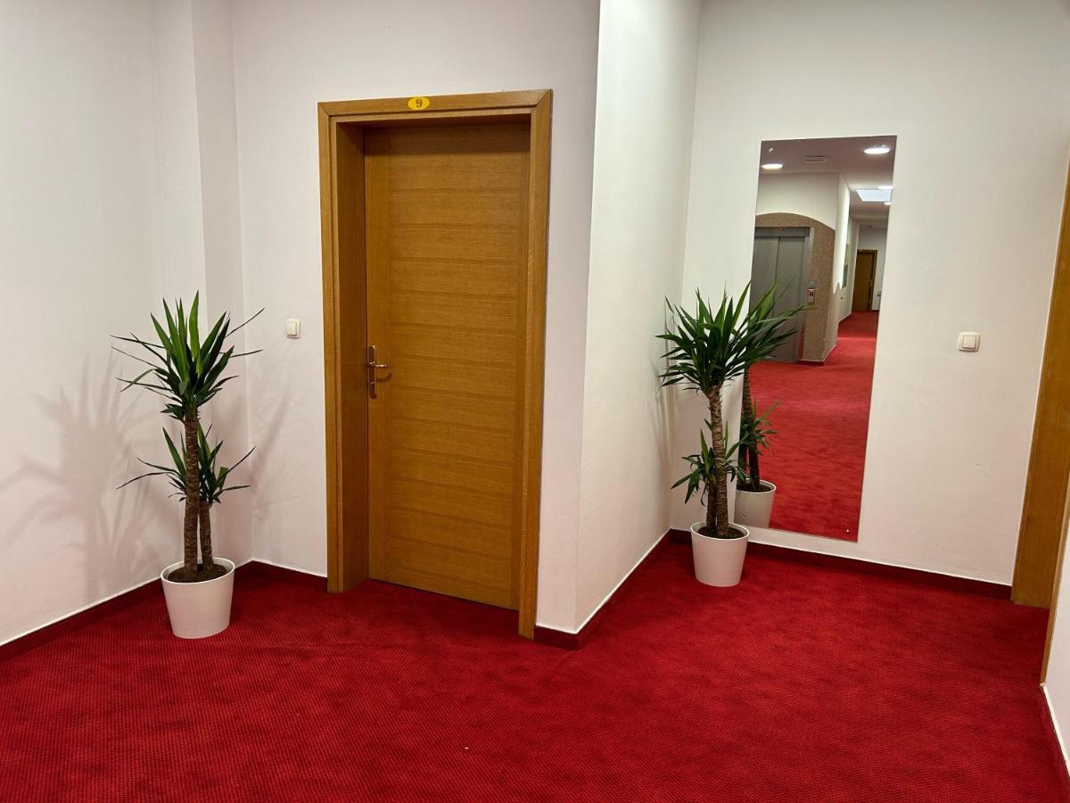 Rooms Elez Sesvete Buitenkant foto