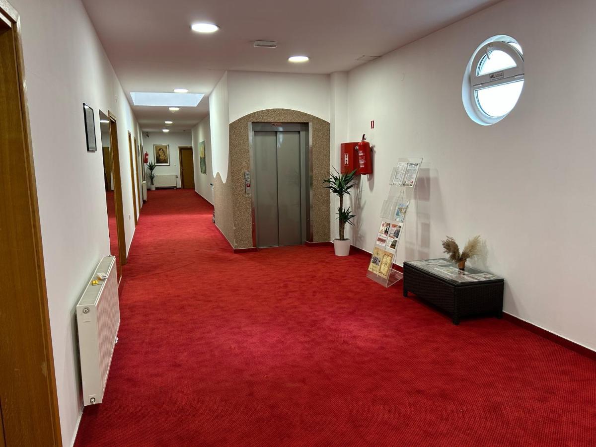 Rooms Elez Sesvete Buitenkant foto
