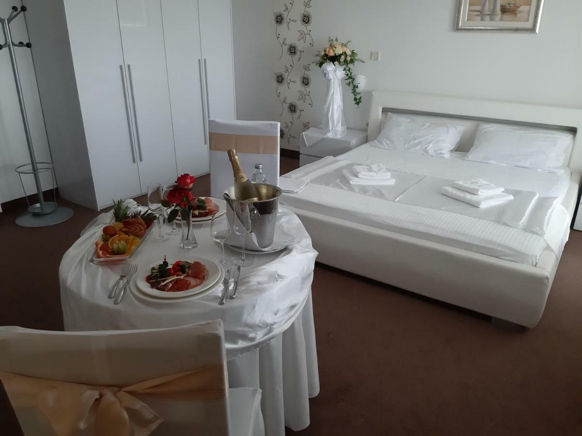 Rooms Elez Sesvete Buitenkant foto